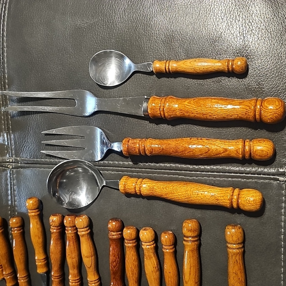 Vintage Wood Handles Silverware Flatware Set - Picture 14 of 16